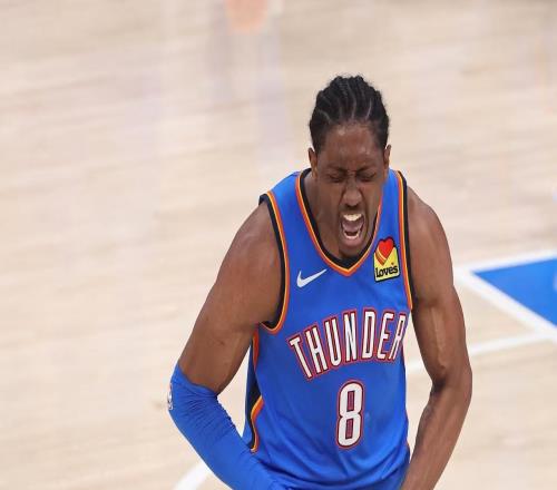 雷霆轻取76人，一战看清四个事实，切特统治攻防