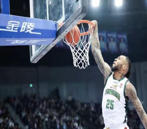 5场比赛4大教练下课，CBA奇葩纪录，杨鸣被喷，丁伟不降反升