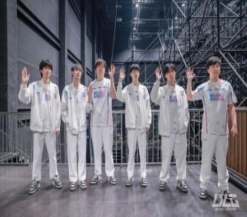 首胜BLG本赛段首次大场胜iG，此前常规赛两场均负