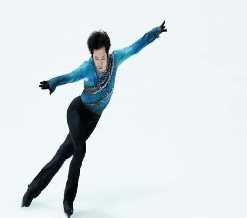 国际滑联花样滑冰大奖赛：隋文静韩聪首日暂列第一