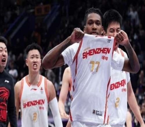 牛逼！2.6秒“开香槟”，结果被反绝杀，鬼才主帅：安排了2个战术