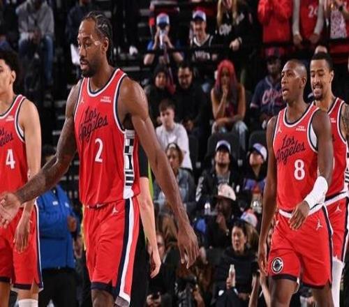 快船队史第二次单场出手50+三分！伦纳德16次三分出手创记录