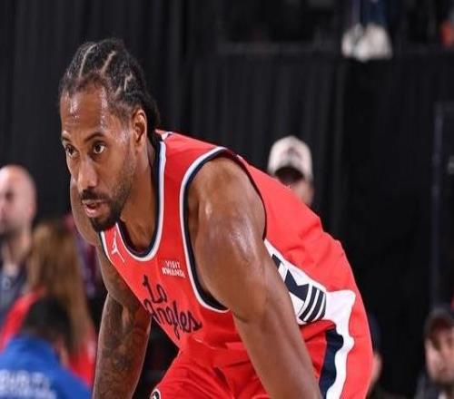 伦纳德第四节爆砍20分！追平生涯末节得分纪录