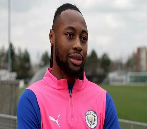 塞门约：我是混合型前锋在曼城学到的东西比以前多得多