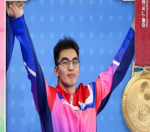 这一次他游到了最高领奖台！