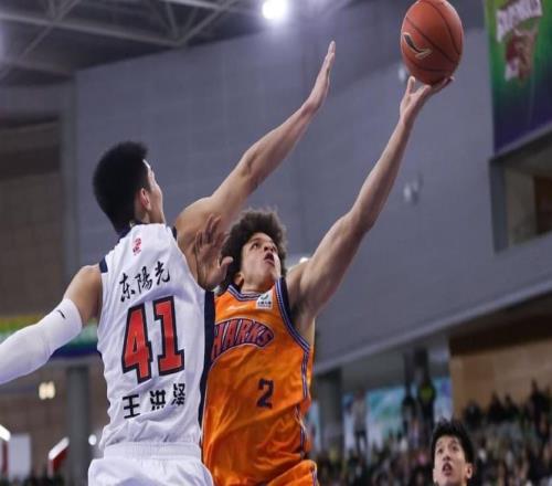 广东遭上海三杀后再遭打击杜锋的话让人绝望：提前退出争冠了