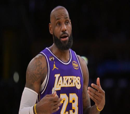 詹姆斯22分10助，湖人不敌雷霆！杰威复出23分，湖人问题很明显