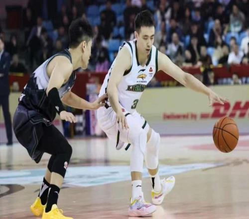 爆砍40+11掀翻辽宁队，吉林双子星打疯了，杀入季后赛机会大增