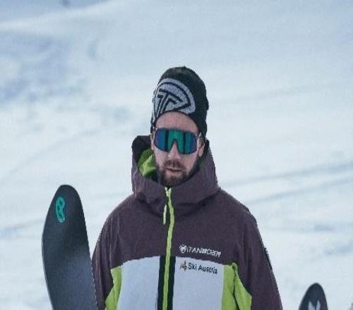 坦博尔如何用26年，织就一件雪服的科技与灵魂