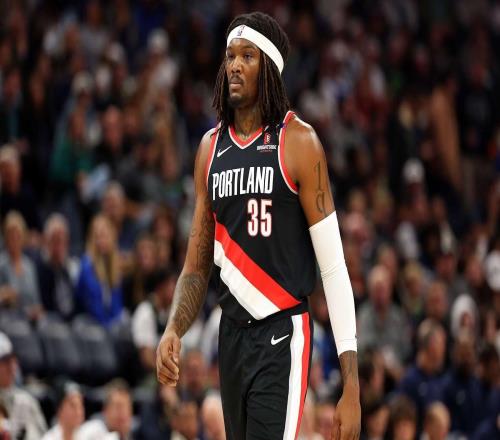 复出首战表现出色，罗威11分钟2中2得4分4板1助1帽0失误