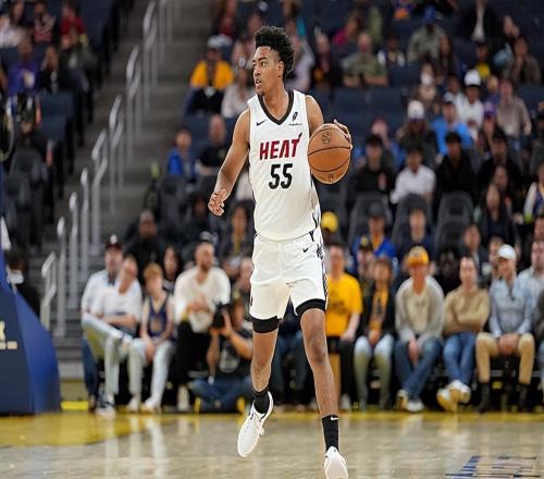 尼克斯签下前热火二队后场新星，他估计还得留在NBA发展联盟
