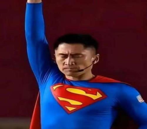 中超第一疯哨成公敌！一人扼杀2.7亿人梦想球迷：出去没人惯着你