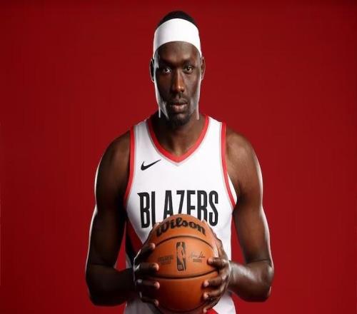 进入轮换，开拓者替补中锋杜普里斯出场7分钟2投0中，正负值+4