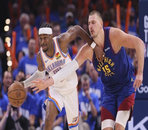 追逐25+4+8控卫！火箭要组4巨头首发2老将难留，为冠军值得一试