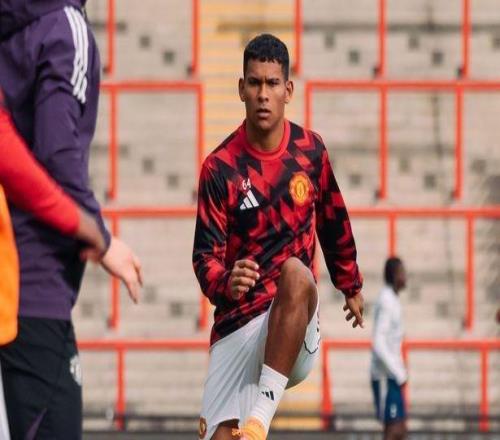 曼晚：曼联决定让莱昂先在青训梯队效力，以适应英格兰足球