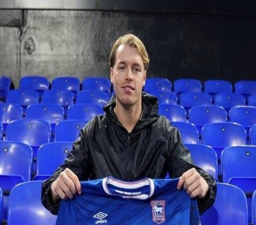 官方：切尔西19岁前锋拉纳姆租借加盟伊镇，球员将加入U21队