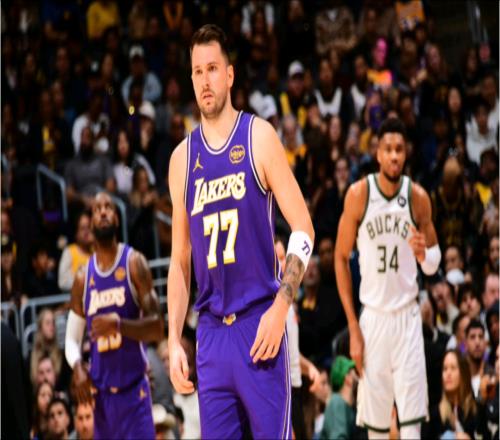 98117！这是湖人关键时刻的改变，除了雄鹿，他们最后5分钟无敌