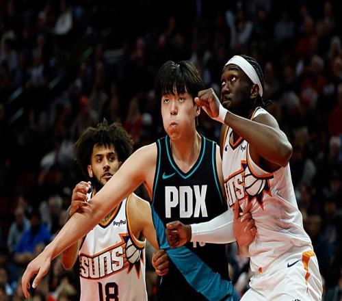 开拓者跟队记者：杨瀚森的防守仍然存在问题，去发展联盟很有帮助