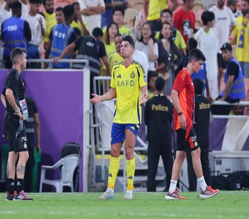 英超历史第一射手：C罗拿40万英镑日薪却旷工！掉价啊！