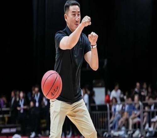 正式确定！北京首钢引进麦基，张云松出手，剑指CBA总冠军