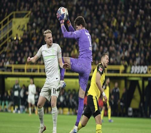 中场时多特被嘘，科贝尔：作为场上球员，被嘘永远都不好受