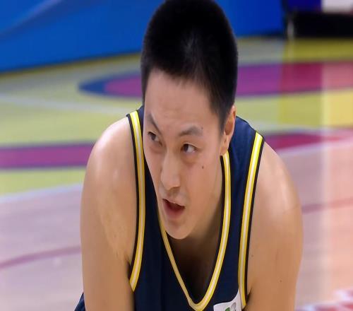 2连败广东再传4坏消息！新添2员伤兵，一夜3人离队，CBA杯更难了