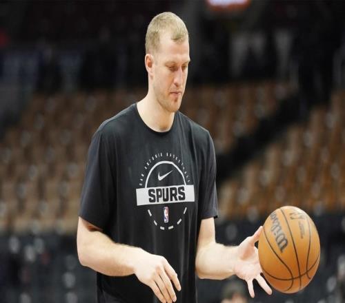 签约已达成，马刺签下梅森普拉姆利，合同至赛季结束