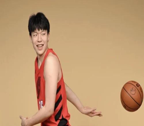 比卢普斯是真疼杨瀚森！轰16分后发布会一通夸赞，真有可能成恩师