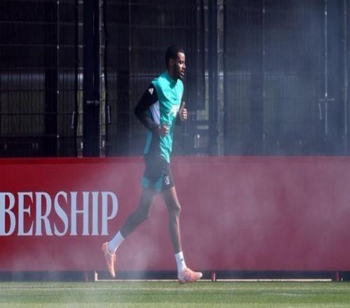 斯洛特：伊萨克能赶上踢巴黎，球迷们会在下赛季看到最好的他