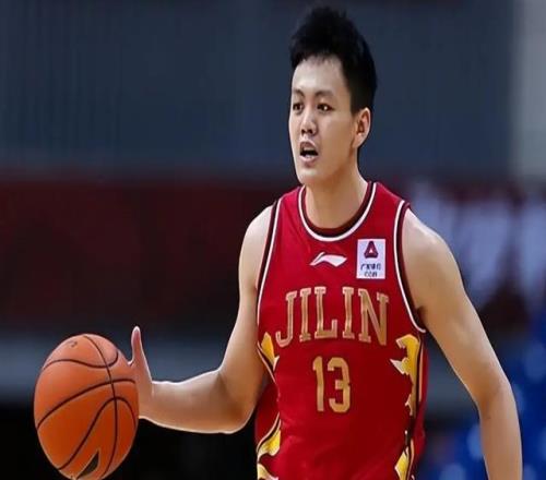 3场合计2分！辽宁备受期待之人持续低迷不该联手