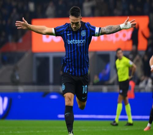 20！劳塔罗闪击+追平3大传奇，新援14场造8球，国米登上意甲榜首