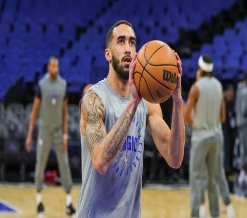 广东男篮千字公告重磅官宣！杜锋收获左膀右臂，朱芳雨立大功！