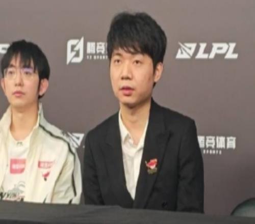 AL教练Teacherma：在训练和比赛中看谁好赢再在训练赛里制定方向