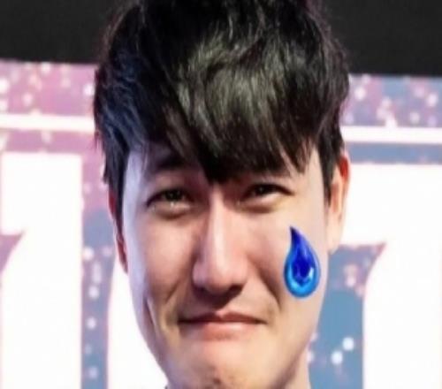 PSG官推：我们发现Zeka的女神泪来到了Karsa这里了