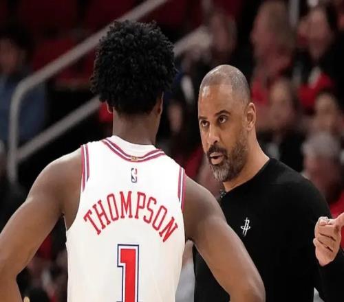 豪取三连胜！把球给杜兰特真好，乌度卡赛后摊牌，申京也如梦初醒