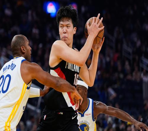 杨瀚森因体能问题遭批评，6犯仅得4分引发热议！