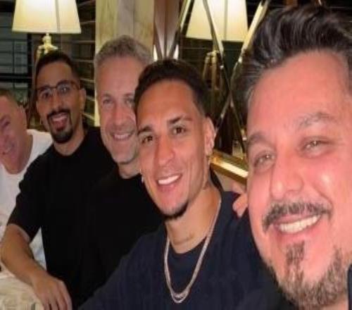 世体：曼联想让贝蒂斯承担安东尼经纪人的佣金，后者不同意