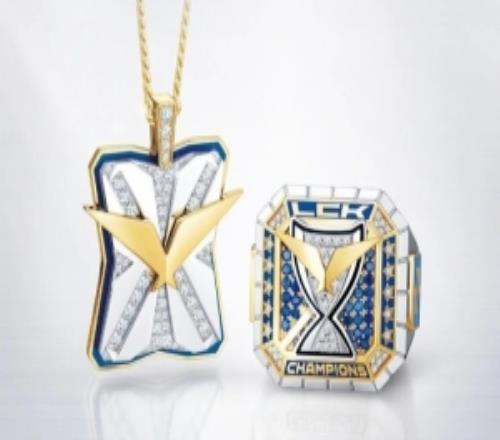 2025LCK冠军戒指、项链设计图：内侧刻有选手名字、决赛比分