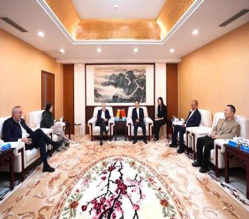 总台领导会见西班牙职业足球联盟主席特巴斯