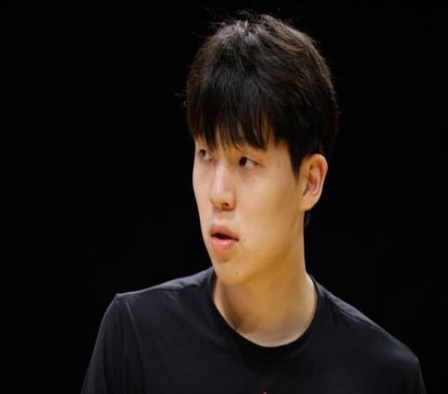 一夜3大消息！杨瀚森被下放，库里重大决定，快船伤情报告更新