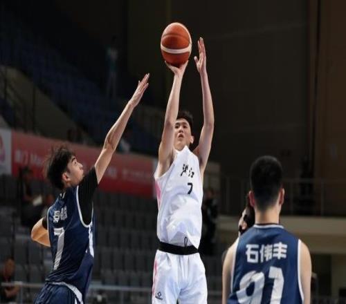 【观察】新鲜血液涌入CBA最强新人剑指最佳新秀