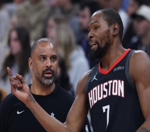 两战合计37投24中！申京受伤后火箭才明白，杜兰特就该搭档亚当斯