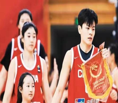 陈明伶21分中国女篮11974战胜国际女篮联队取得交手两连胜