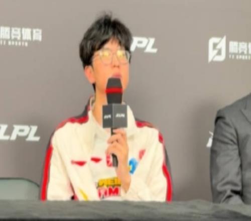 Jiejie：没有想到对面那么果决打大龙，我们没有防备很轻易地掉了