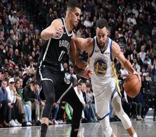 库里27分5助勇士六人上双胜篮网