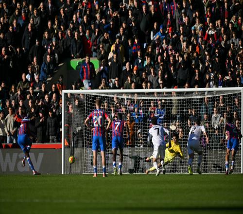 9分钟2球21逆转！曼联终于赢了：定位球奇袭战术B费2助