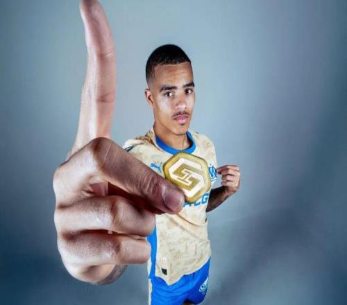 曝沙特欲1亿签青木，若成交曼联坐收3700万！但还需给另一队分成