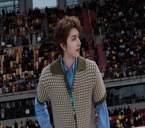 来大拉表了！F1最佳观赛造型你选谁