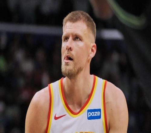 破釜沉舟豪赌冠军中锋！勇士送走刺头，组建四巨头为冠军最后一搏