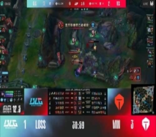 Tian：黄区在上路啥也不干指挥k皇操作把k皇逼的普通话都标准了